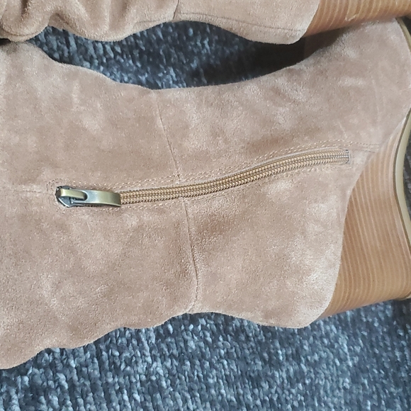 NEW! French Connection Chevron Slouchy Wedge Boot, Size 7.5 - Picture 3 of 7